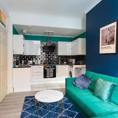 Beautiful Boutique Edinburgh Abode - Sleeps 4 Apartman Kültér fotó