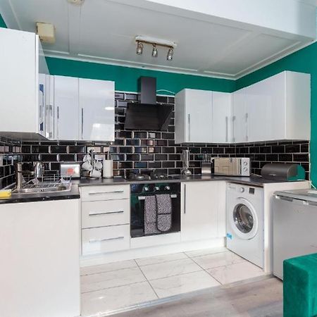Beautiful Boutique Edinburgh Abode - Sleeps 4 Apartman Kültér fotó
